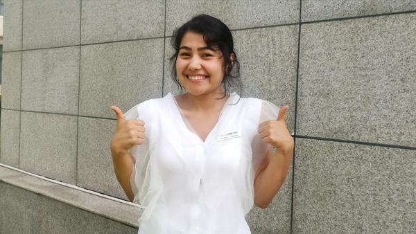 老外来中国少林寺吃美食,河南少林寺老外参观