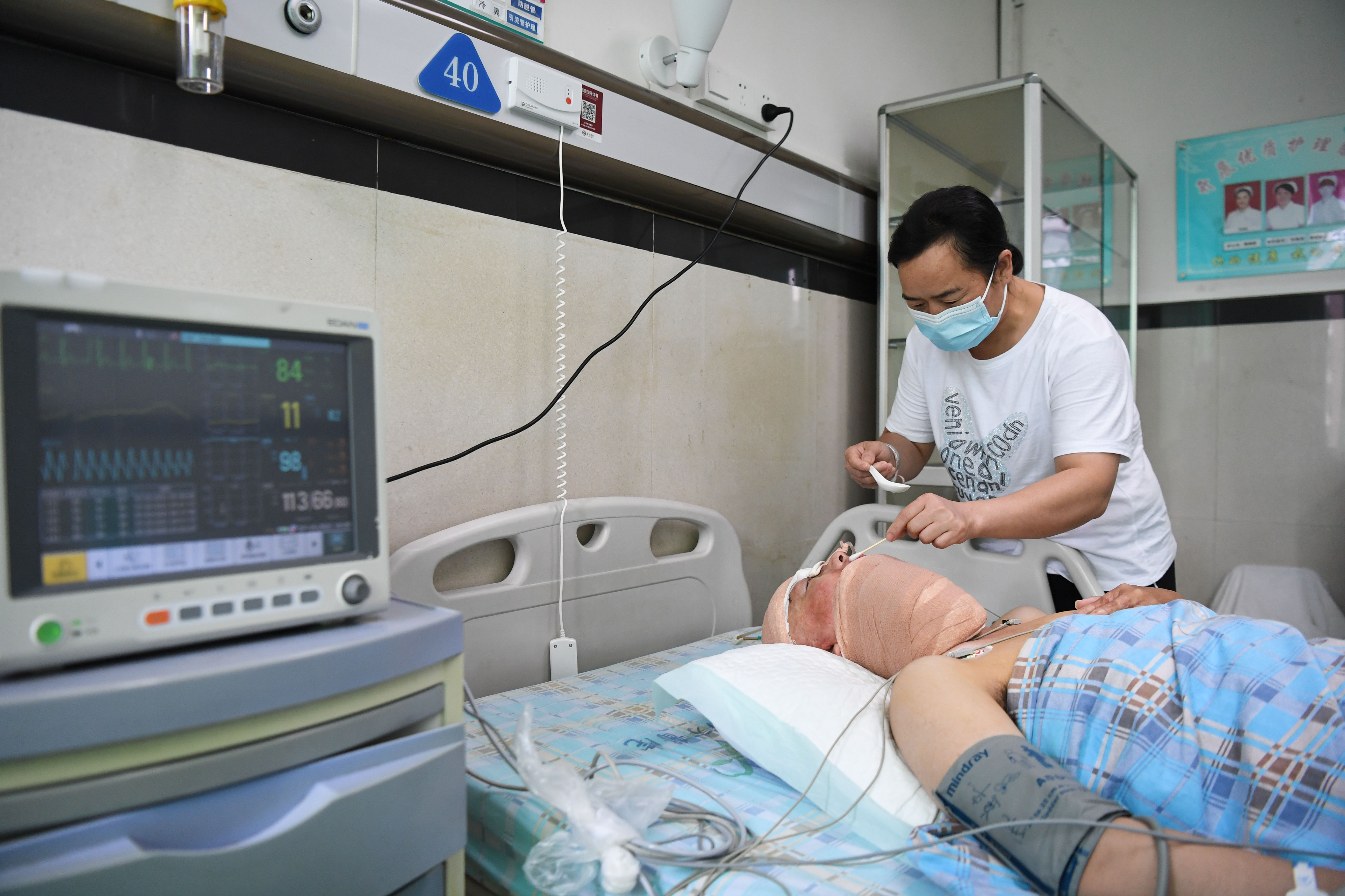 面具男孩,面具男孩治好了吗