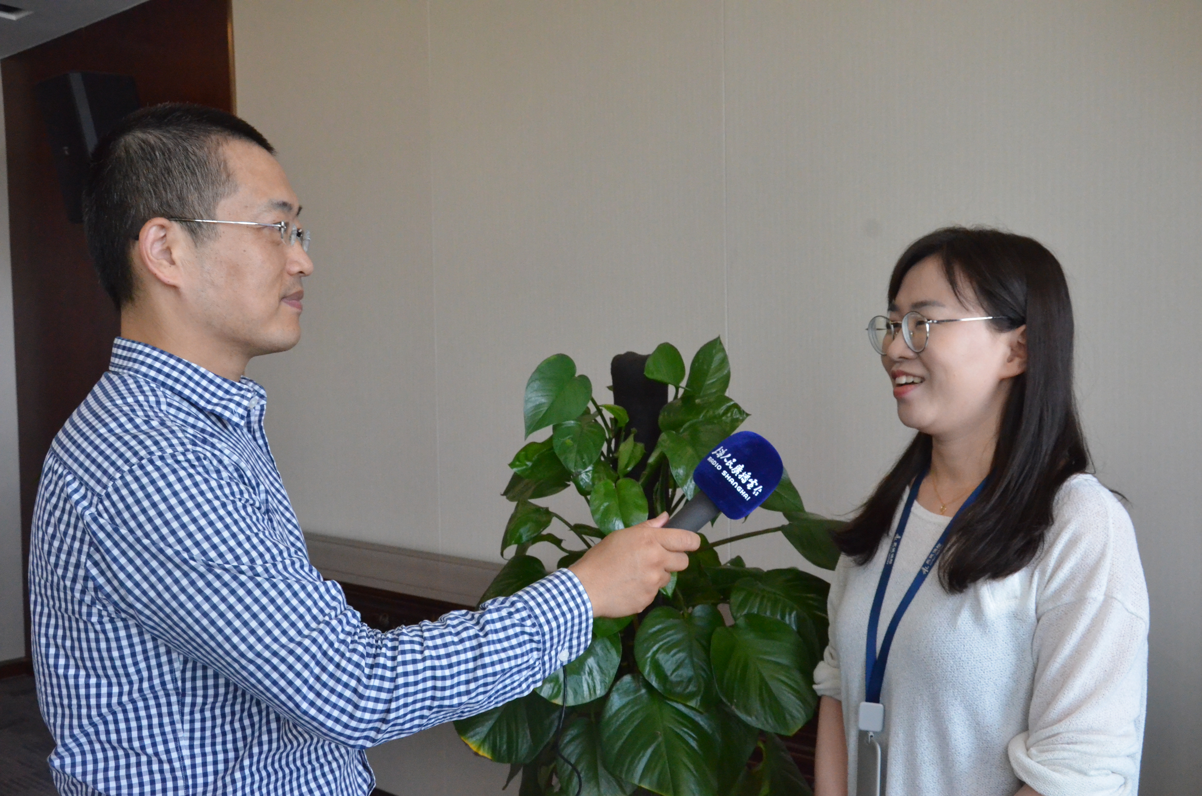 听取两优一先的汇报,学习两优一先总结