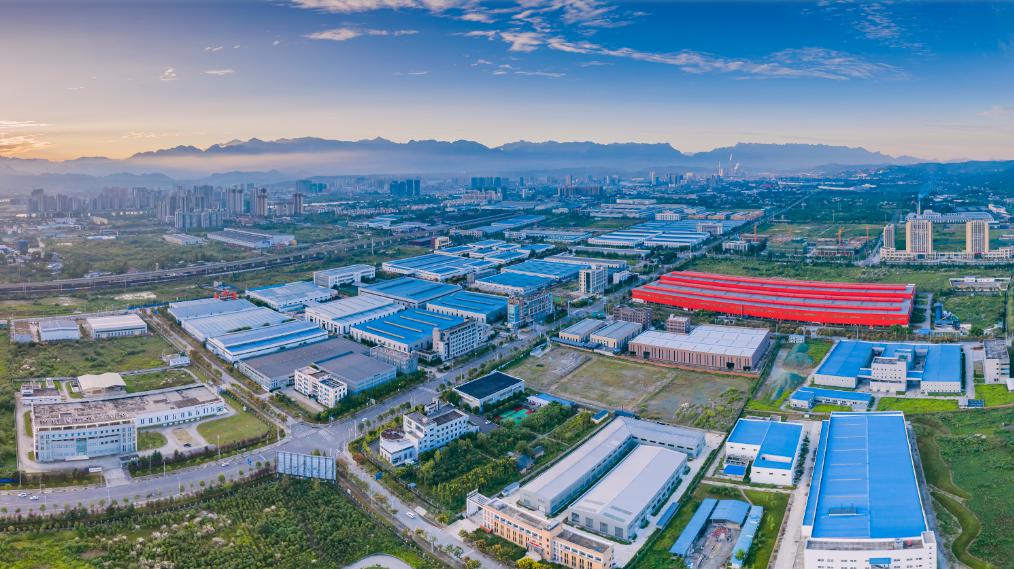 飞驰的县域经济·绵*江阳**油市①|江油“钢”与柔:老宝成+新西成能否打通江油“任督二脉”