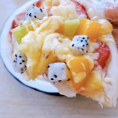 最简单的水果披萨怎么做,水果披萨烤箱做法全过程