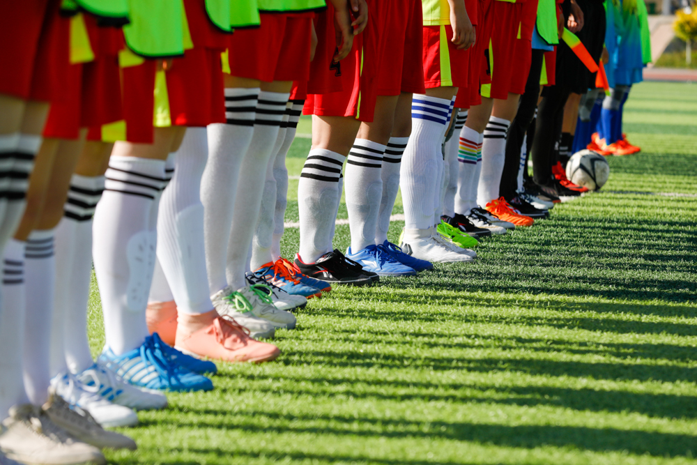 足球看台上的感人时刻,足球场上的感动瞬间文章