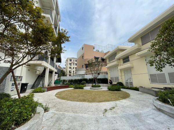 拆掉240米长围墙后,紧邻上海内环的这4个老公房小区,开始“逆袭”