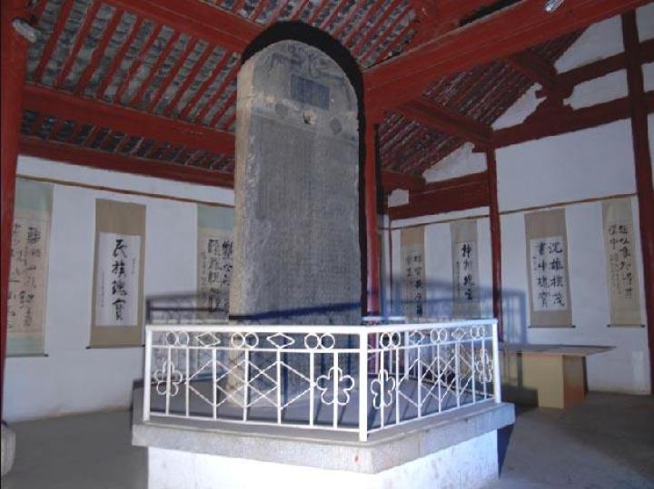 大爨碑和小爨碑,爨文化的两块碑