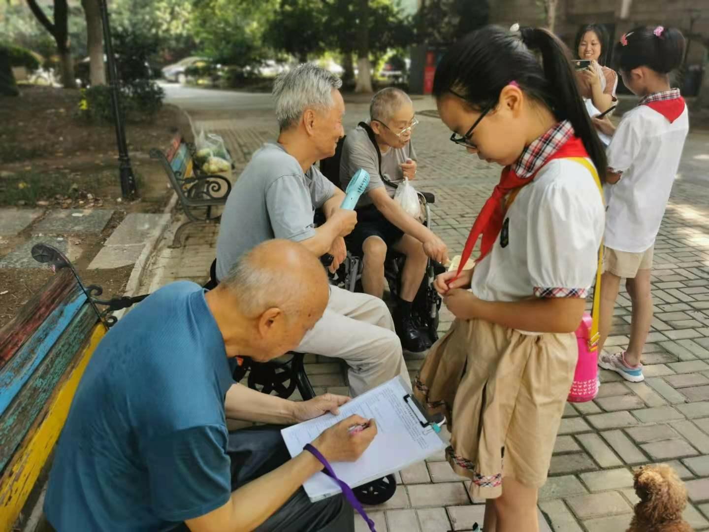 吸烟有害健康宣传社会实践活动,学校禁烟控烟健康教育课