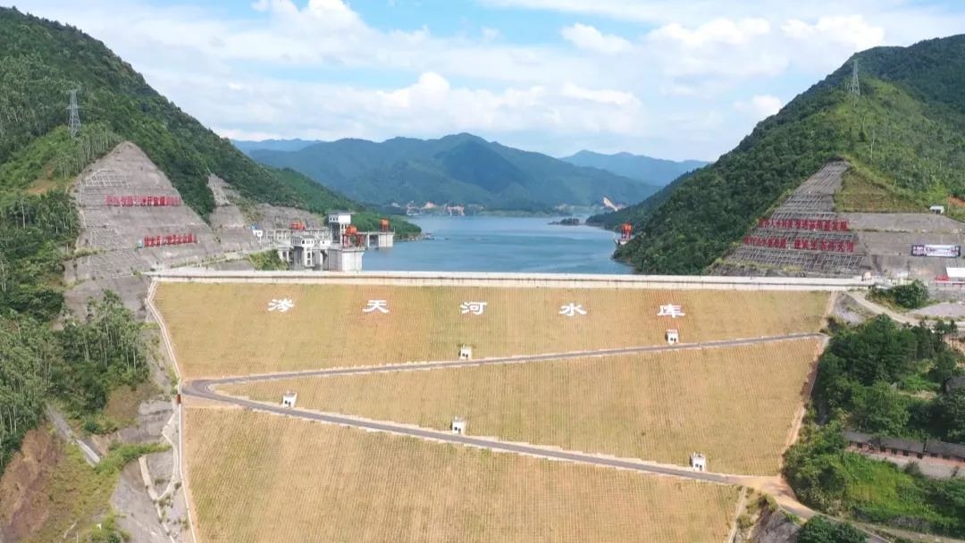 神州瑶都江华视频,江华红吗