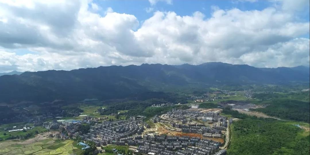 神州瑶都江华视频,江华红吗