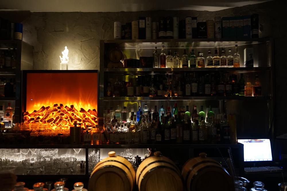 火锅、糖油果子、甜皮鸭、辣椒面......这些在成都酒吧喝的酒，yyds