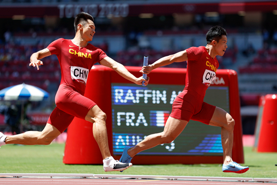 被火燃烧的人动漫,被动漫带火的诗