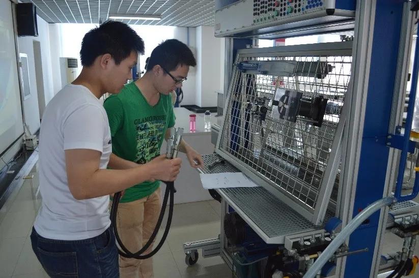 武汉交通职业学院招生官网,武汉交通职业学院智能制造