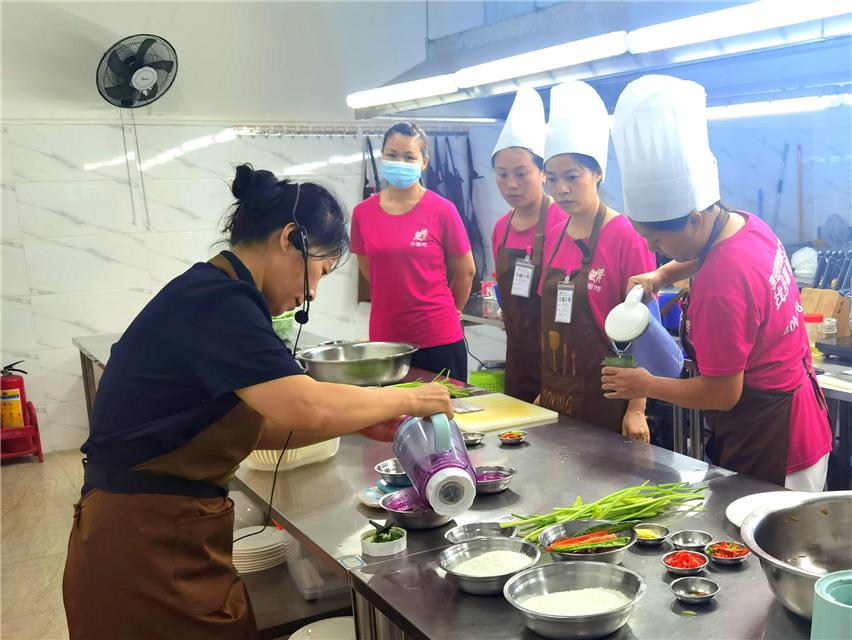 找家政哪里比较正规,找家政的标准有哪些呢