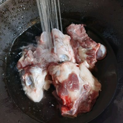 大骨汤怎么煮好喝又营养,大骨汤怎么炖好喝又补