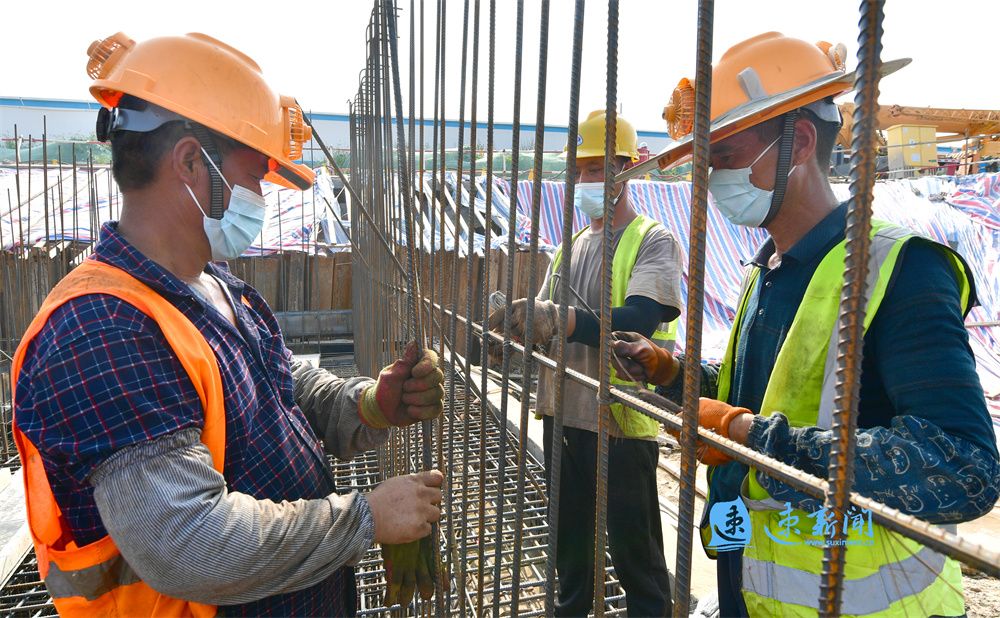 全力夺取疫情防控阻击战最终胜利,全力以赴打赢疫情防控和脱贫攻坚