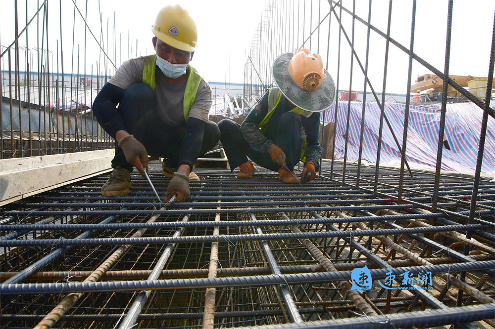 全力夺取疫情防控阻击战最终胜利,全力以赴打赢疫情防控和脱贫攻坚