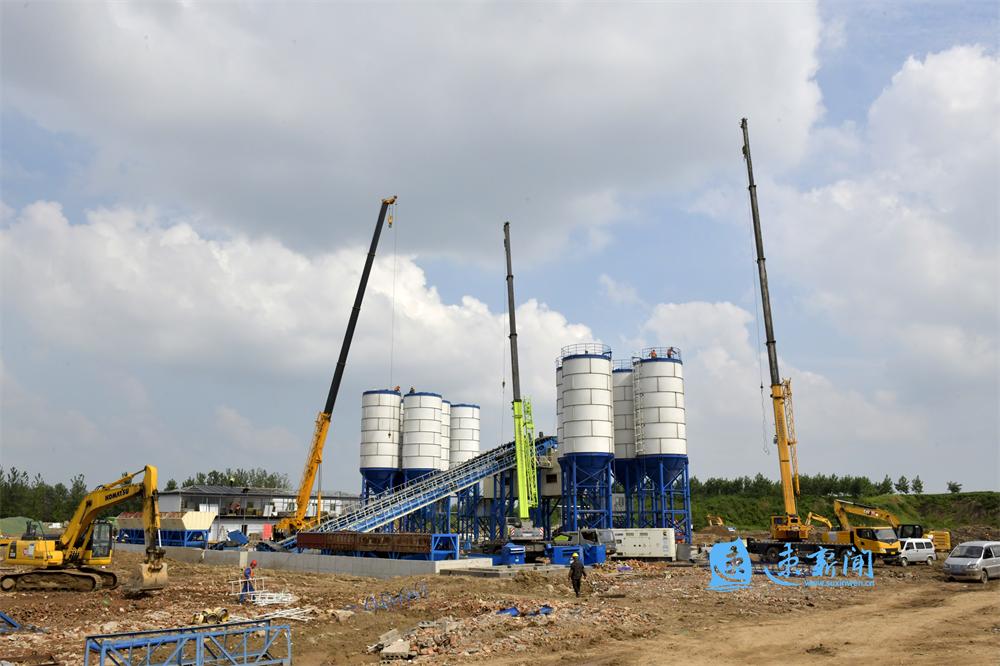 全力夺取疫情防控阻击战最终胜利,全力以赴打赢疫情防控和脱贫攻坚