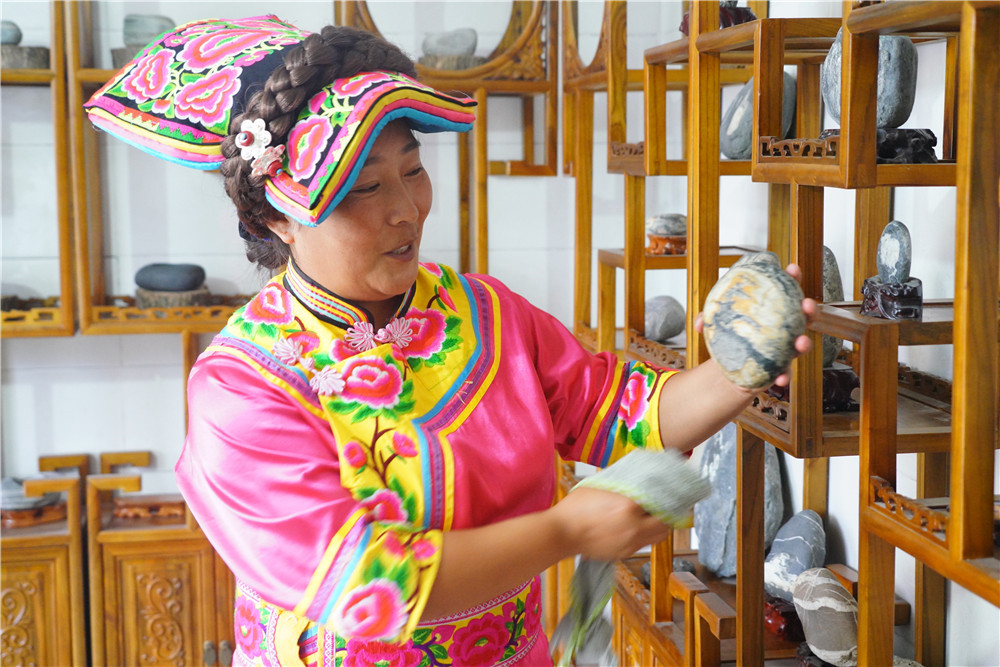 茂县刘平巧,四川茂县李子销售