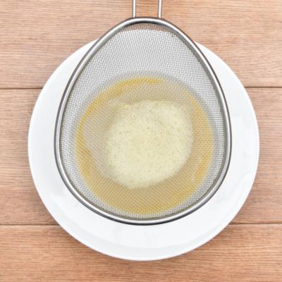 微波炉海参鸡蛋羹,小米汤海参鸡蛋羹