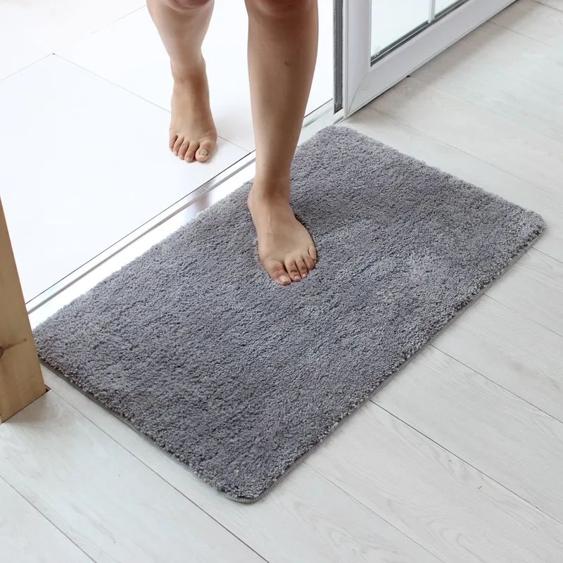 别在门口放“门垫”了?真脏!学学年轻人的做法,干净又实用