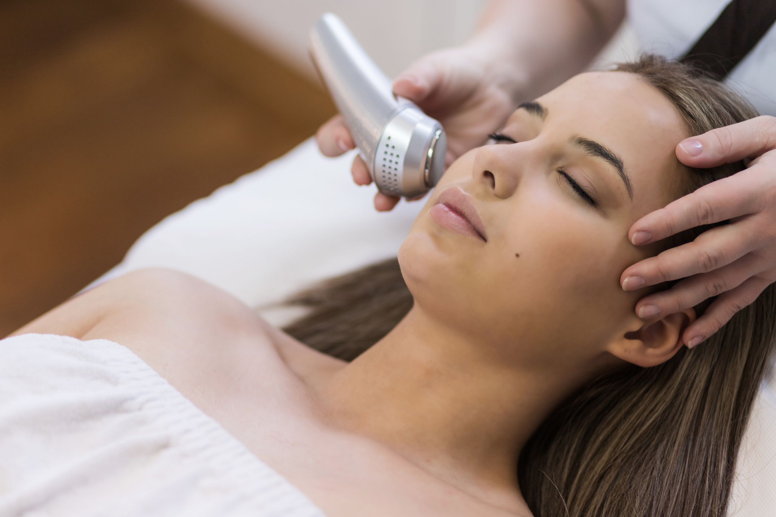 颜值经济爆火美容业迎来市场红利,颜值经济时代如何美容