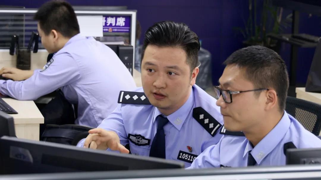 邕城平安卫士｜覃佳森：智斗诈骗分子，全心全意守护百姓“钱袋子”