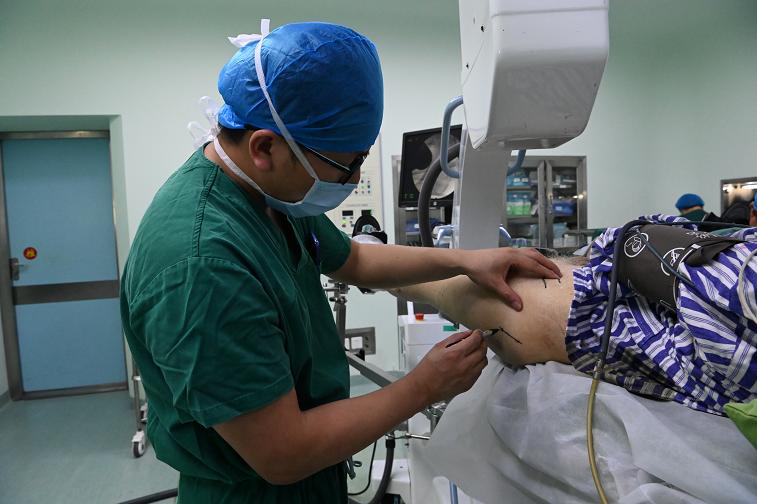 “医”路同行——致敬生命守护者