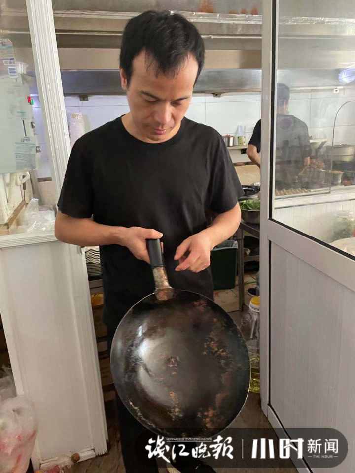 小时小店｜8年炒坏200个锅，买房买车！还记得801公交车和那里的安徽料理吗？
