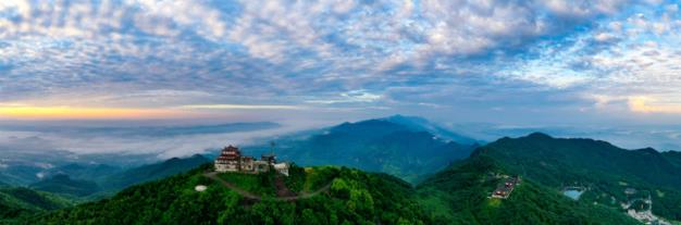 赓红续绿让华蓥山“亮”起来