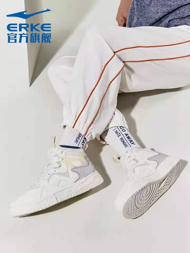 购时髦:技术不够装备来凑那些好看又实用的运动服饰|封面天天见·逛姐出街