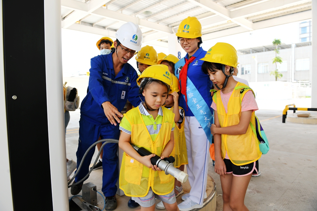 广佛小记者探秘天然气之旅,践行低碳环保理念