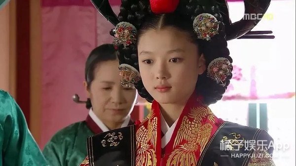 还记得《拥抱太阳的月亮》的小烟雨吗？逆袭太成功