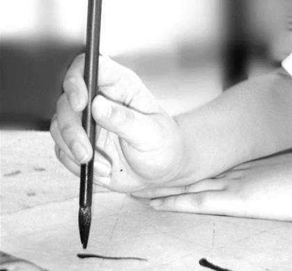 毛笔握笔与铅笔握笔的区别,书法入门基本功毛笔握笔位置