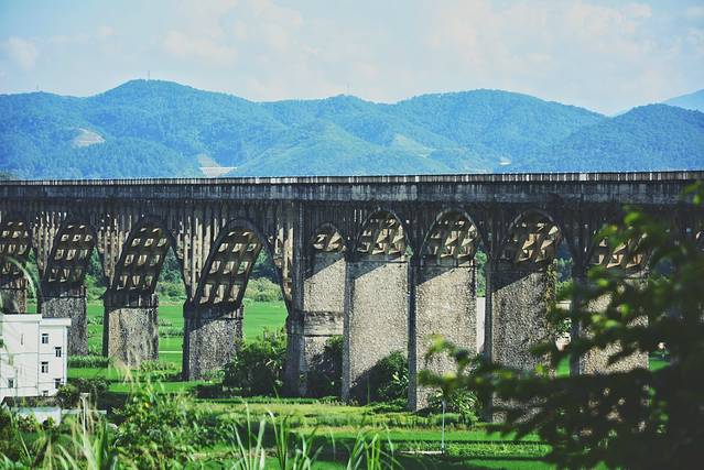 路过人间无非一瞬间歌曲,路过人间无非一瞬间舞蹈