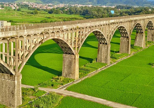 路过人间无非一瞬间歌曲,路过人间无非一瞬间舞蹈