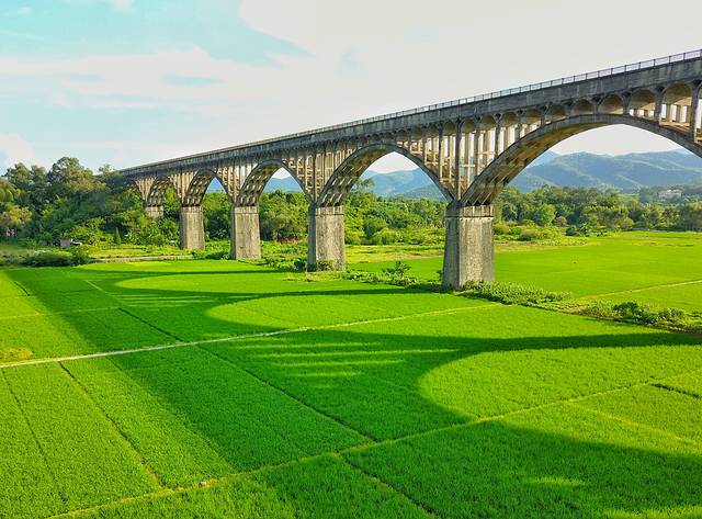路过人间无非一瞬间歌曲,路过人间无非一瞬间舞蹈