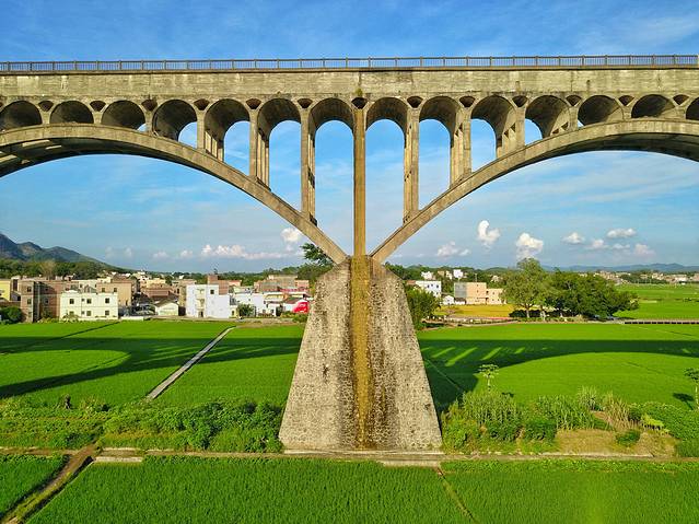 路过人间无非一瞬间歌曲,路过人间无非一瞬间舞蹈