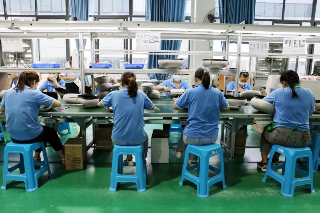 龙华区龙桥镇扶贫项目,龙华资助紫金学校