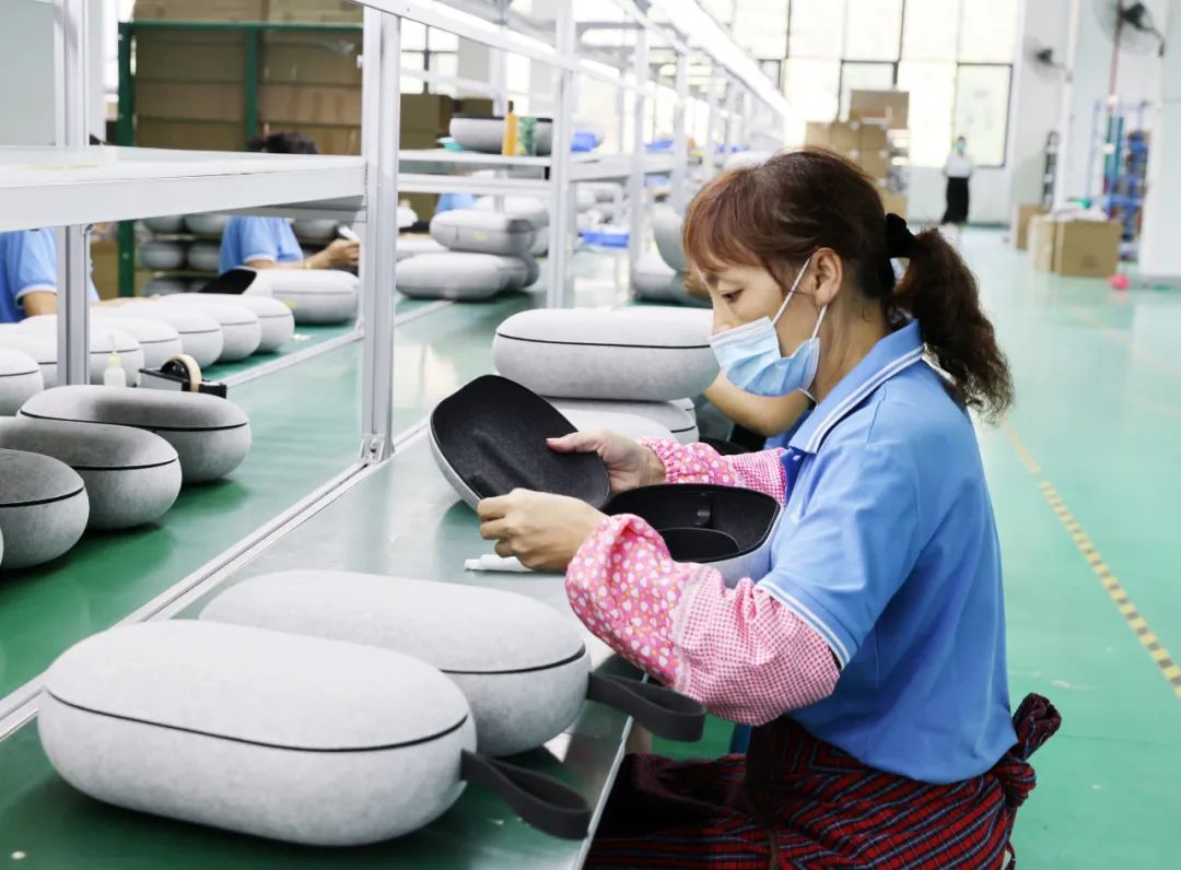 龙华区龙桥镇扶贫项目,龙华资助紫金学校