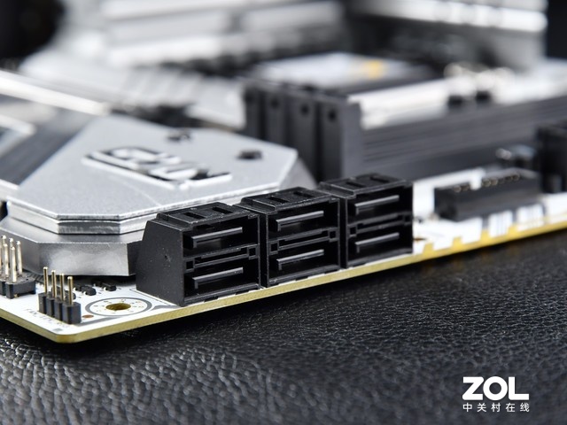 七彩虹cvnb760m主板亮红灯,七彩虹b660cvn主板评测