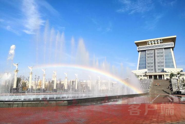 郑州西亚斯学院在民办中排第几,郑州大学西亚斯学院全国排名