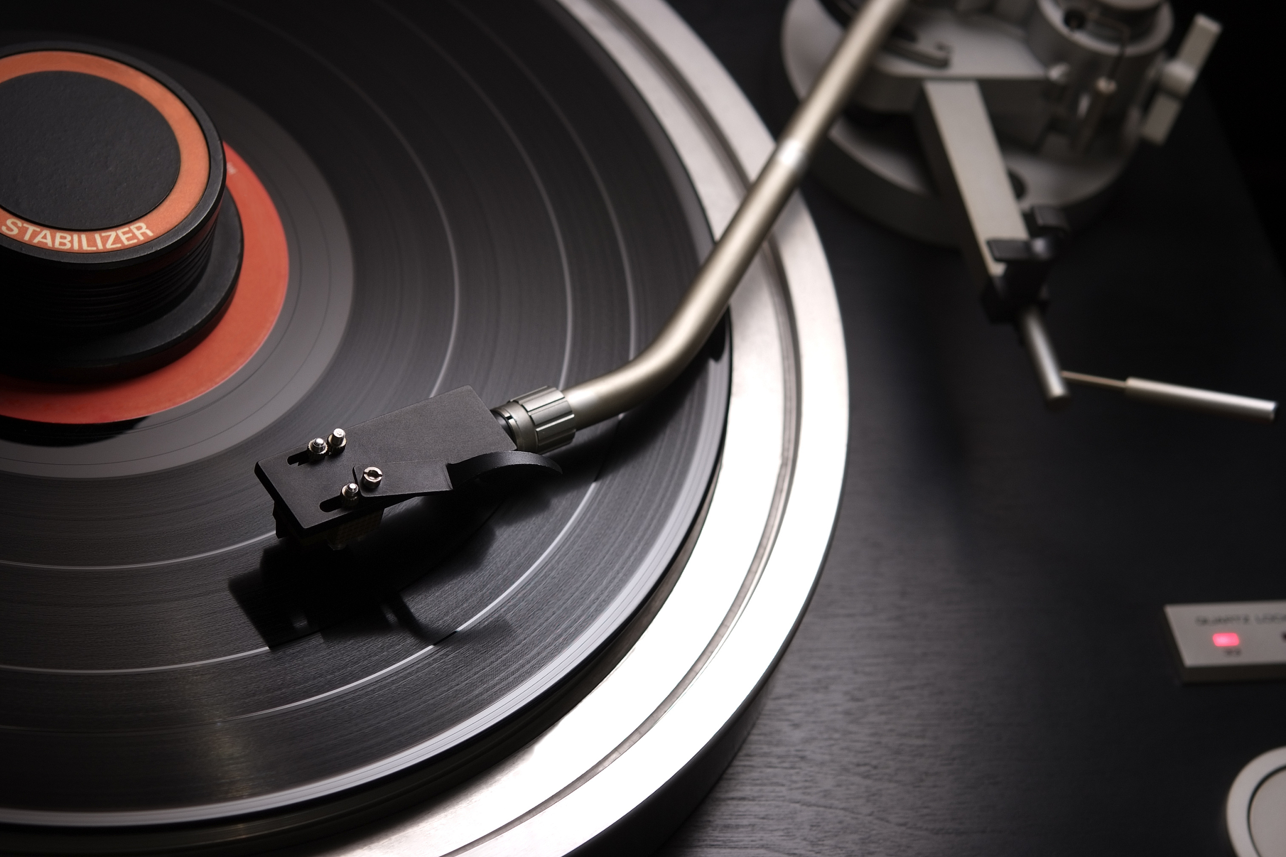 为了听自己喜欢的歌,你需要开通几个音乐应用的会员?