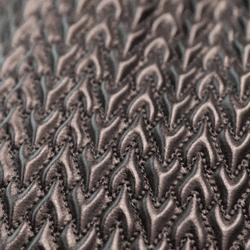 UA「仿生黑科技」曝光!这才叫「定制级」脚感