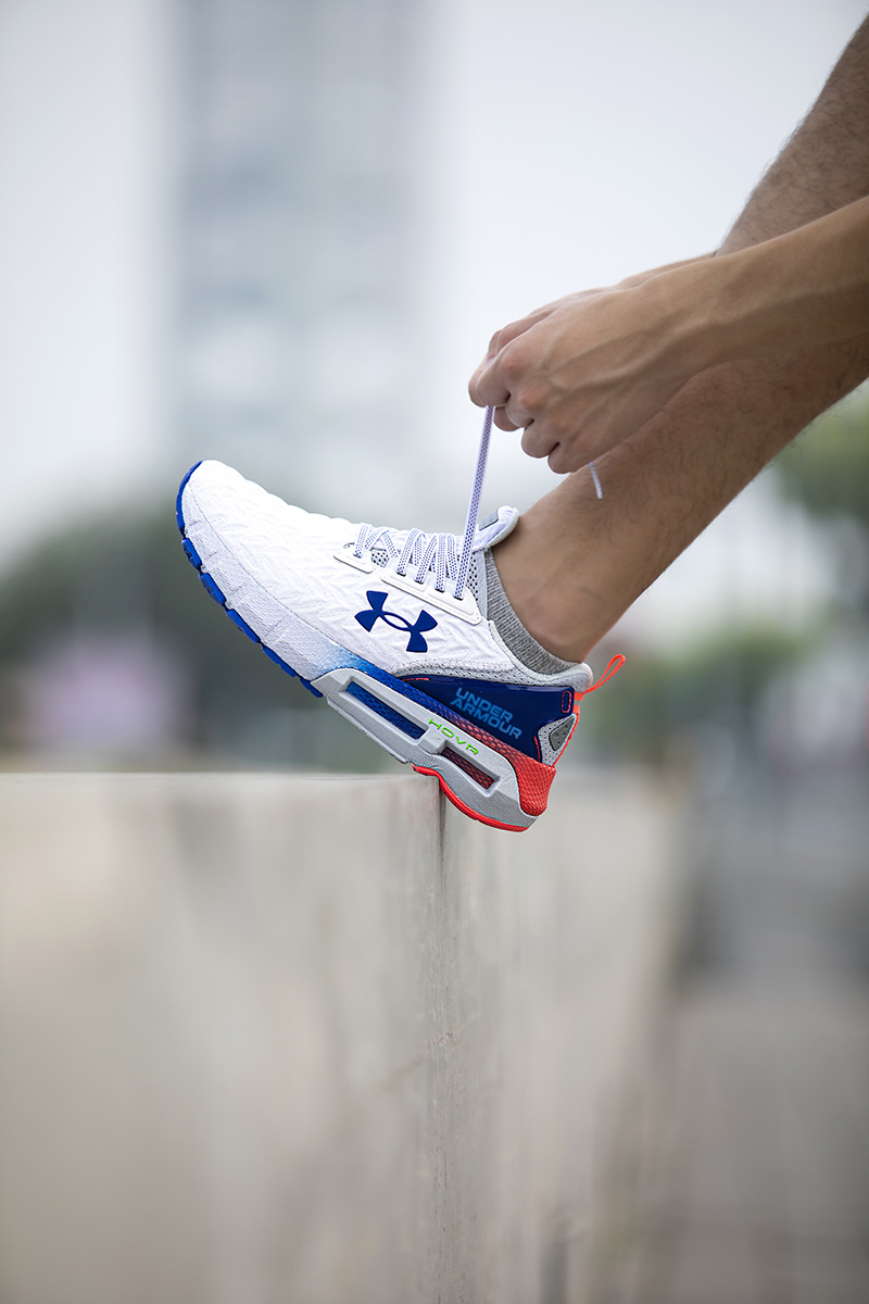 UA「仿生黑科技」曝光！这才叫「定制级」脚感