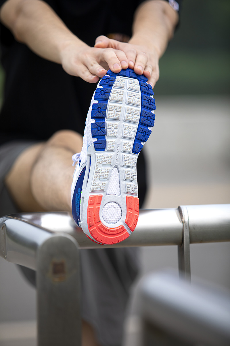 UA「仿生黑科技」曝光！这才叫「定制级」脚感