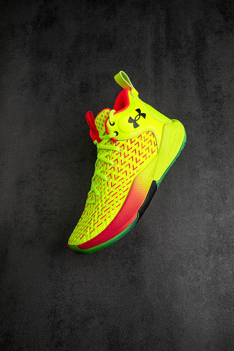 UA「仿生黑科技」曝光!这才叫「定制级」脚感