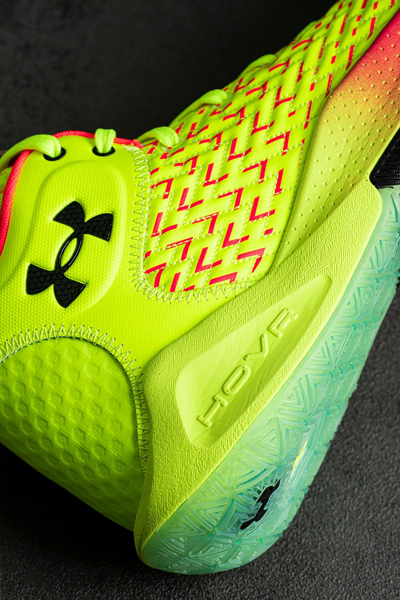 UA「仿生黑科技」曝光!这才叫「定制级」脚感