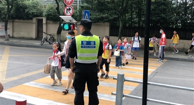 湖州晚报新闻头条,湖州交通路况实时播报