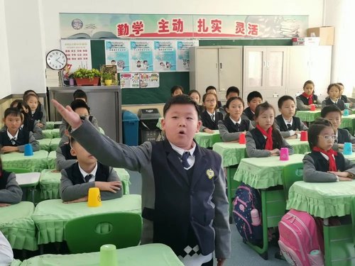 辽河油田幸福小学五年三班,辽河油田幸福小学一年三班
