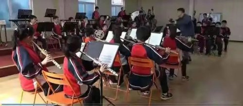 辽河油田幸福小学五年三班,辽河油田幸福小学一年三班
