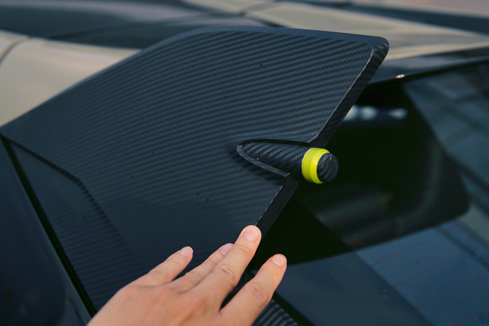 试驾2022款UNI-T把SUV开上赛道是种什么体验?