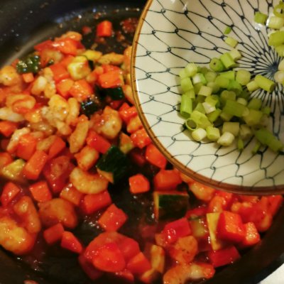 番茄茄汁虾仁,茄汁金针菇虾仁汤的做法大全